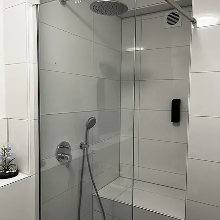 בית אירוח Private In *