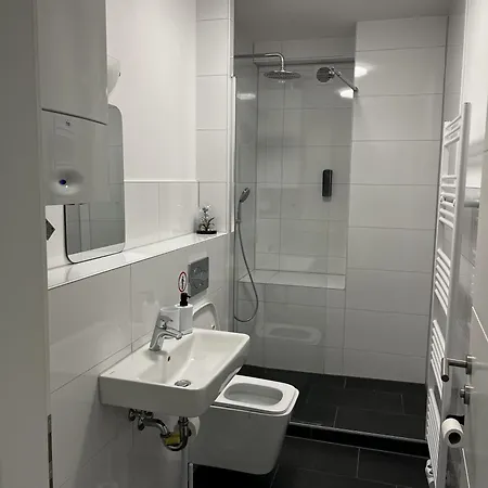 Private In * ברגיש גלאדבך